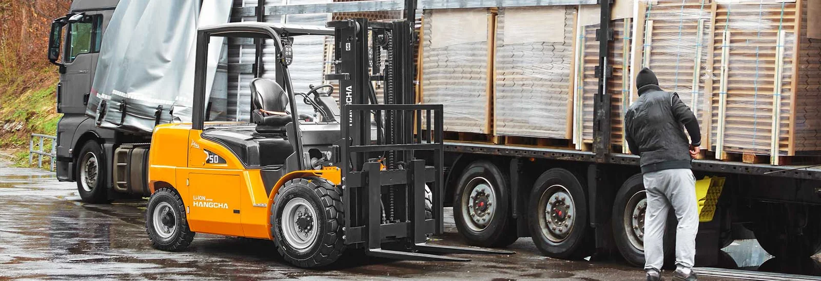 XH serijos elektriniai šakiniai krautuvai 4-5t